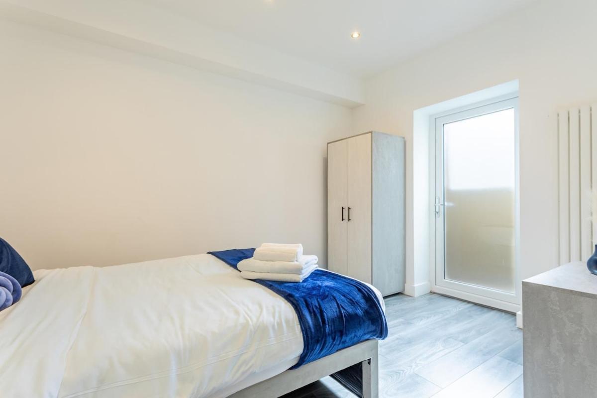 Stylish 2-Bed Flat In The Heart Of West Hampstead Apartment ลอนดอน ภายนอก รูปภาพ