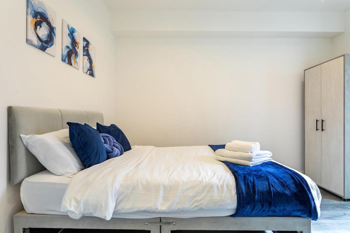 Stylish 2-Bed Flat In The Heart Of West Hampstead Apartment ลอนดอน ภายนอก รูปภาพ