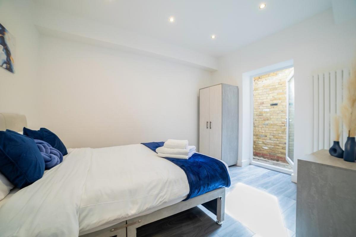 Stylish 2-Bed Flat In The Heart Of West Hampstead Apartment ลอนดอน ภายนอก รูปภาพ