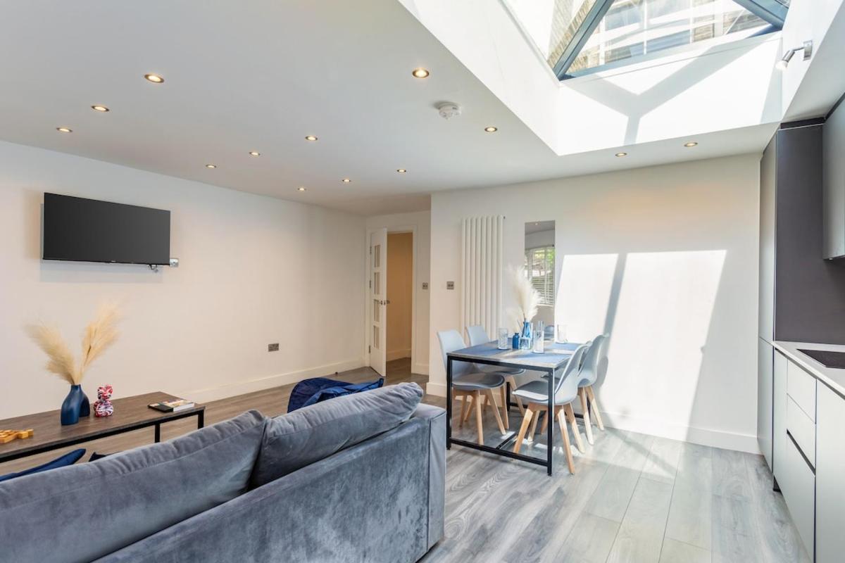 Stylish 2-Bed Flat In The Heart Of West Hampstead Apartment ลอนดอน ภายนอก รูปภาพ